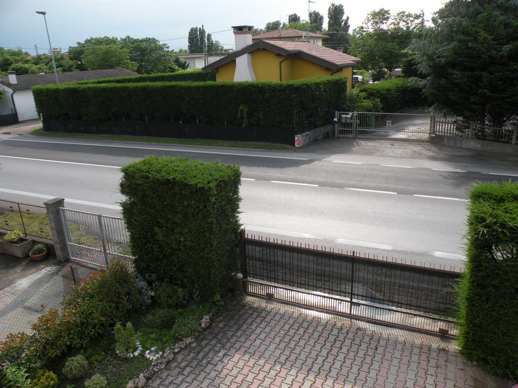 Casa Oriana Villa Rosolina Exterior photo